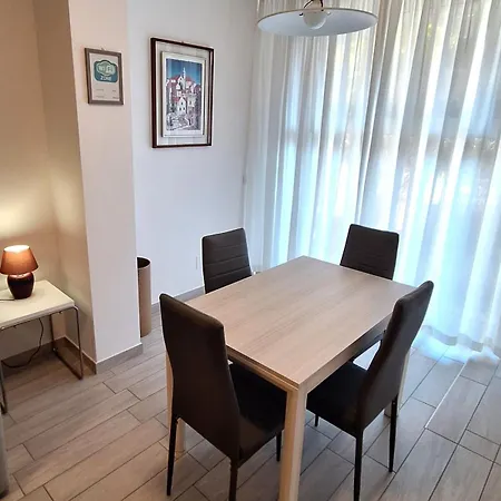 Lägenhet Trilocale Pool - Al Glicine